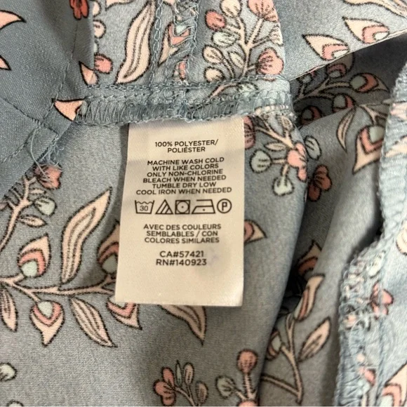 Loft Floral Blue Women's Top. Size XL - Picture 7 of 7